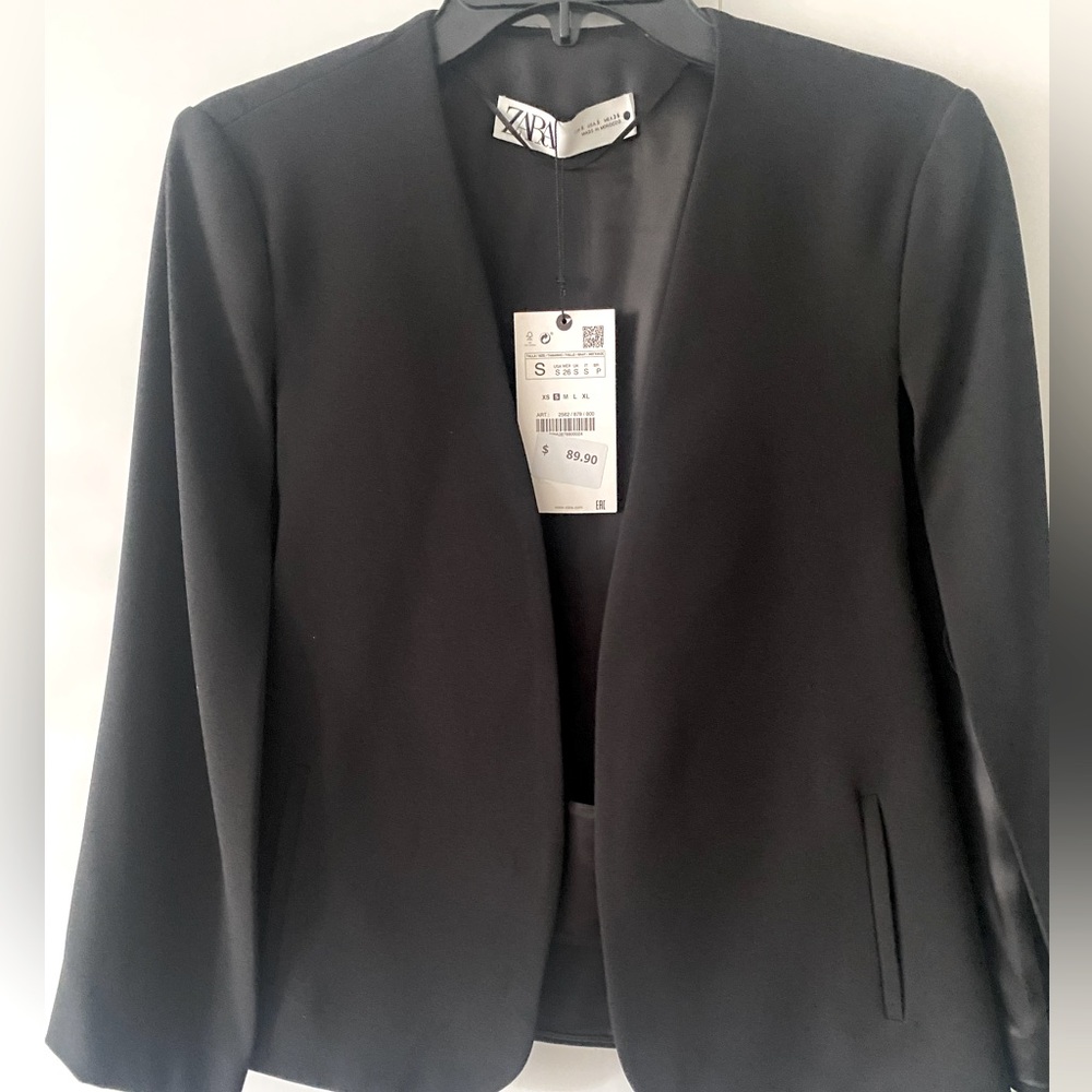 NWT Zara black cape